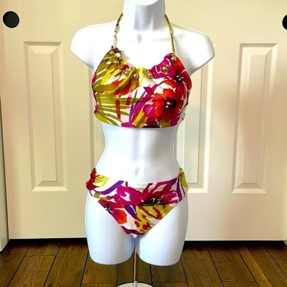 Floral halter top bikini, very comfortable and perfect for the beach or pool.